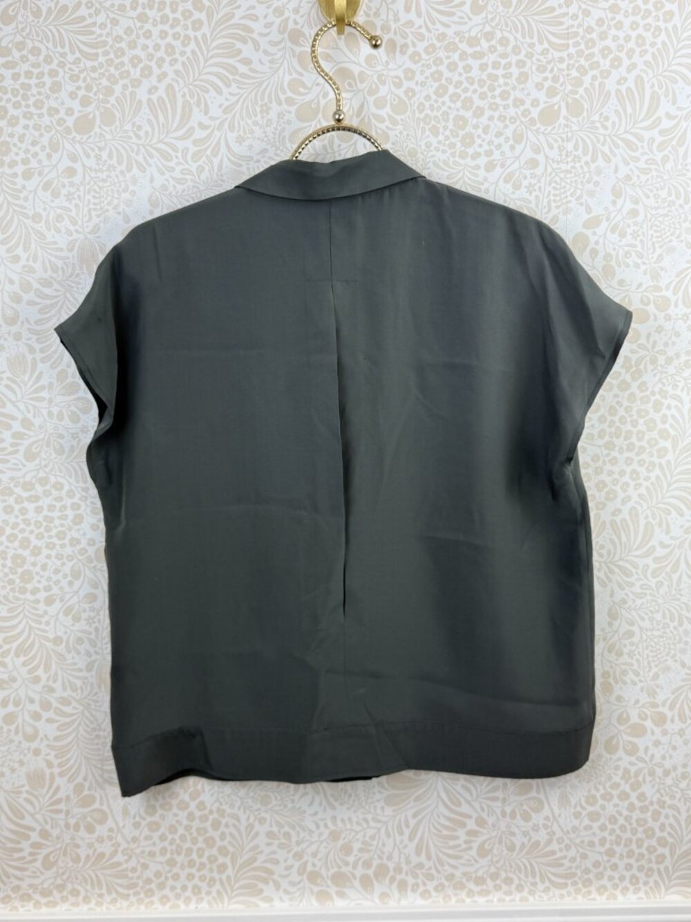 ATM 100% Silk Gray Plume Charmeuse Camp Shirt - Size - Small - Picture 5 of 9